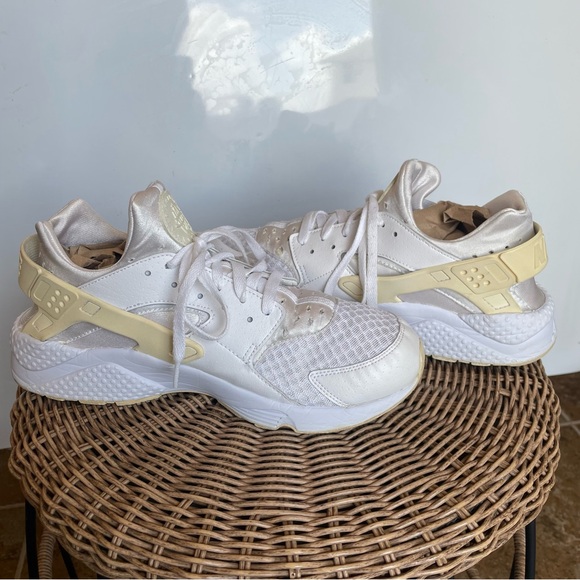 Nike Air Huarache Men Shoes size 12 white/cream - Picture 2 of 16